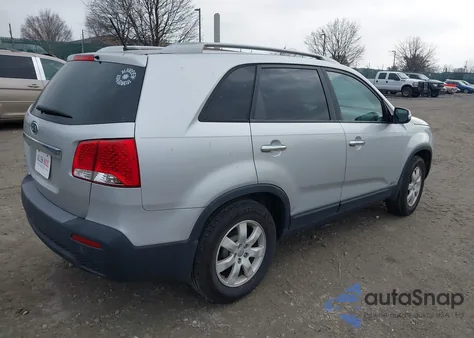 2013 Kia Sorento Lx z USA, uszkodzony, nr VIN 5XYKTCA6XDG336842
